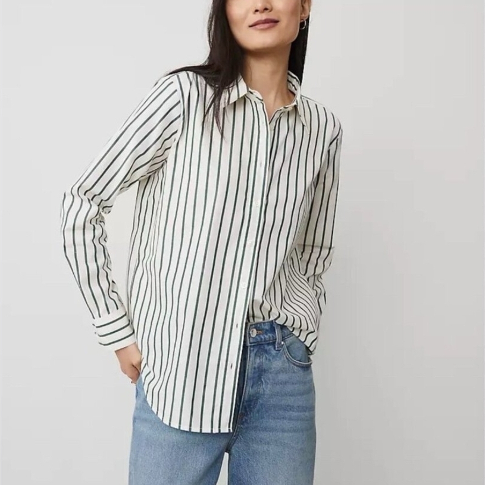 NWT Ann Taylor Weekend Relaxed Button Down Shirt